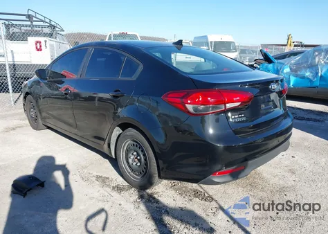 2017 Kia Forte Lx z USA, uszkodzony, nr VIN 3KPFL4A7XHE111937
